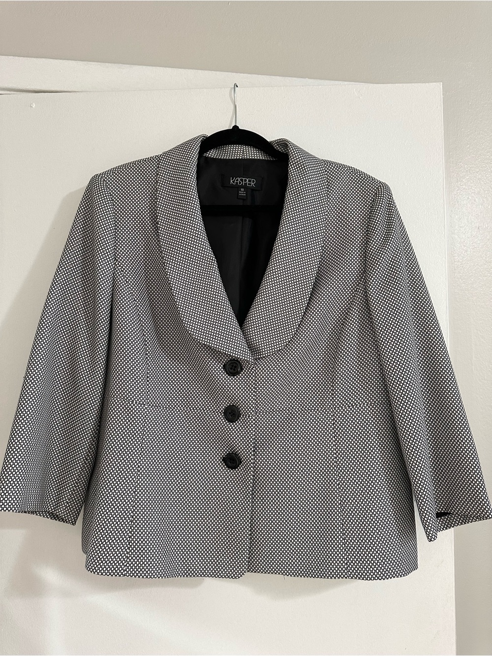 Kasper Black & White Textured Shawl Collar Blazer 3/4 length sleeves